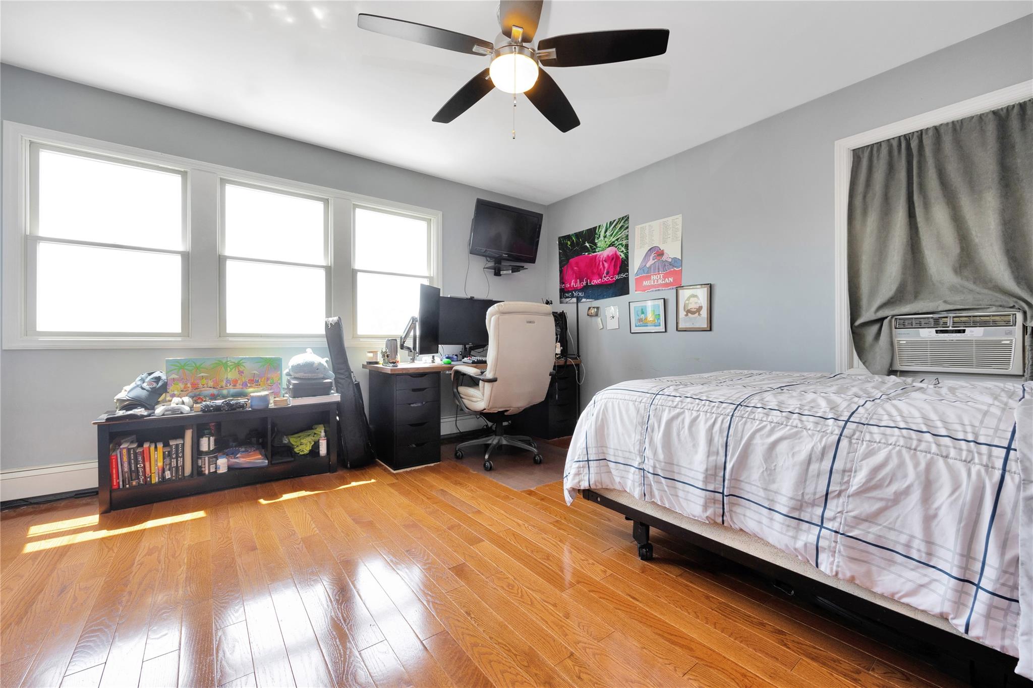 3717 Somerset Drive, Seaford, New York image 22