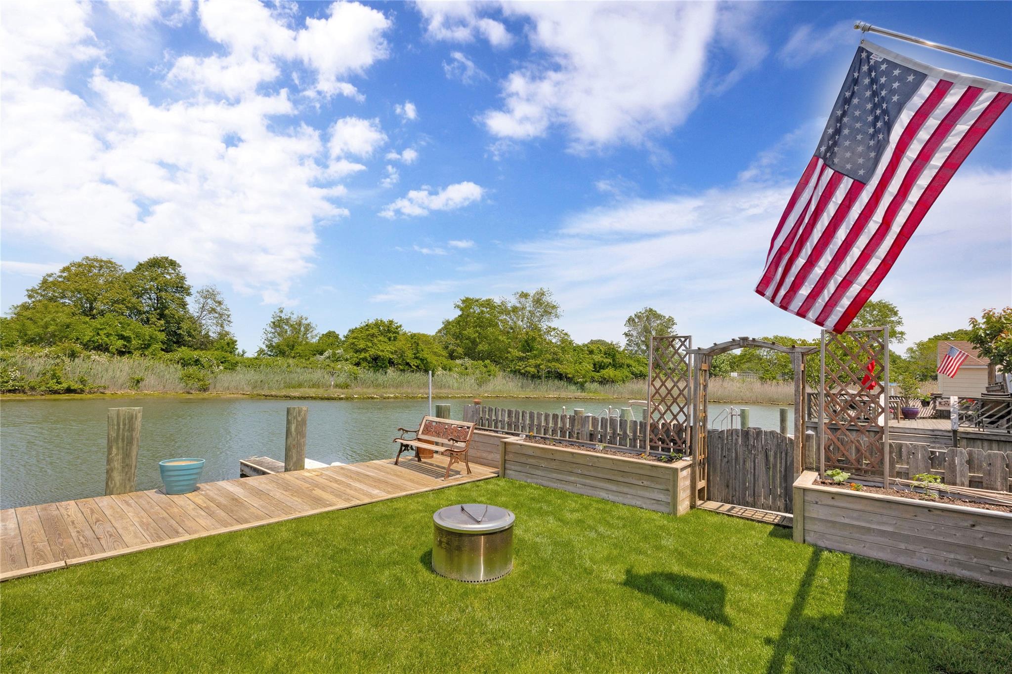 3717 Somerset Drive, Seaford, New York image 27