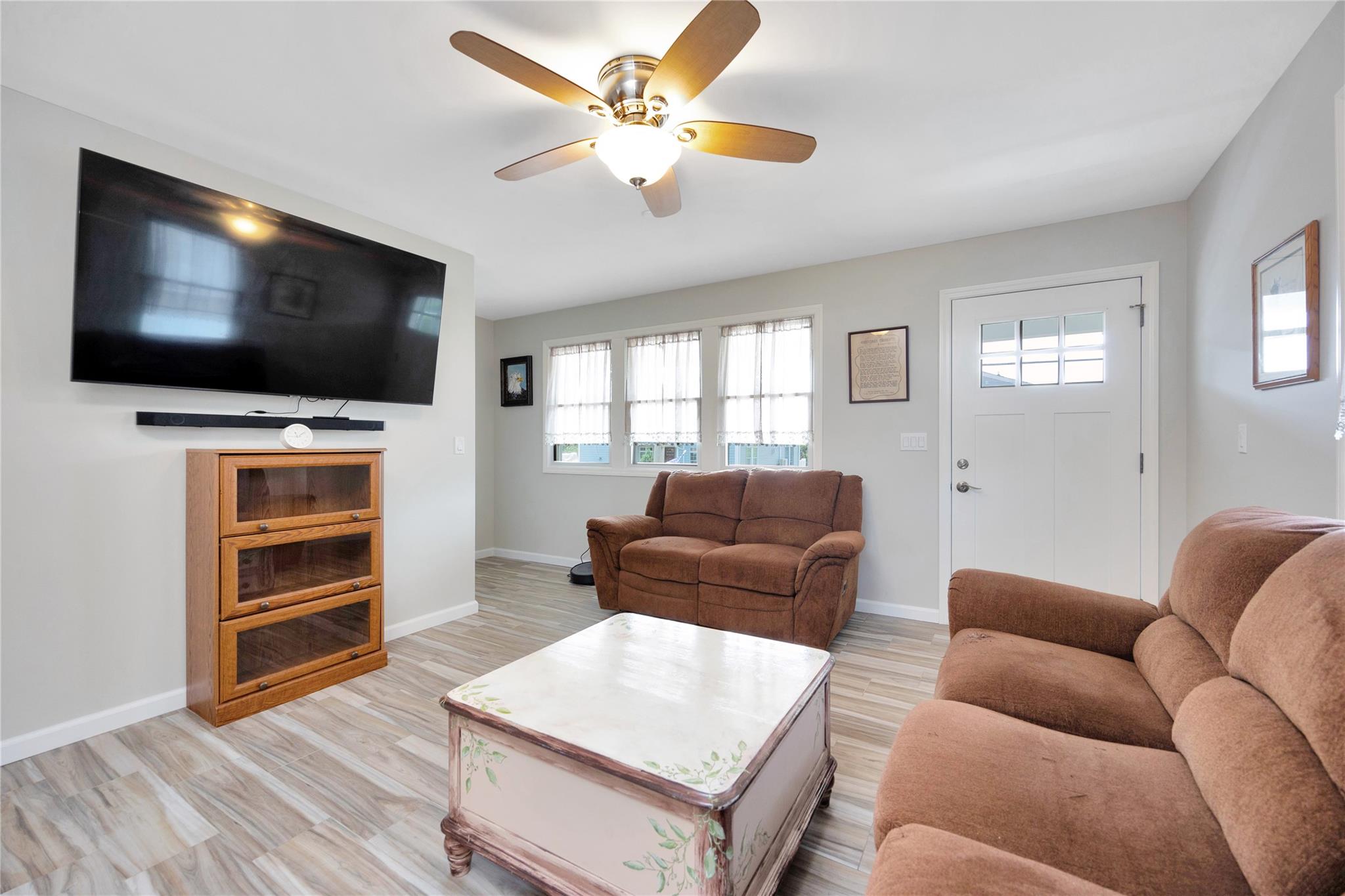3717 Somerset Drive, Seaford, New York image 10