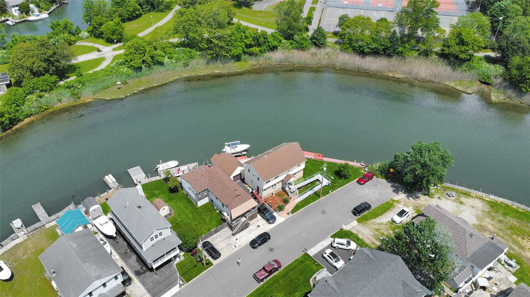 3717 Somerset Drive, Seaford, New York image 37