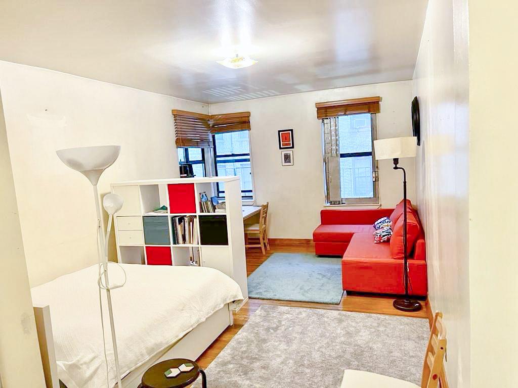 Ave Ave 2G, Bronx, New York - 1 Bathrooms  
2 Rooms - 