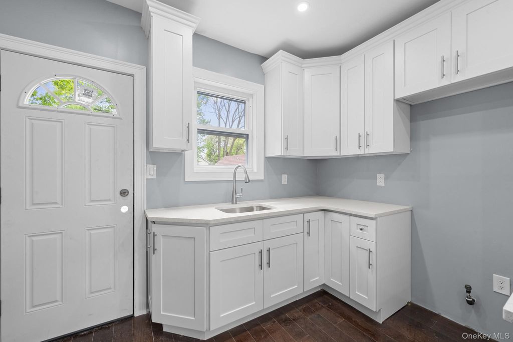 Photo of 11406 Inwood Street, Jamaica, NY 11436 (MLS # 996138)