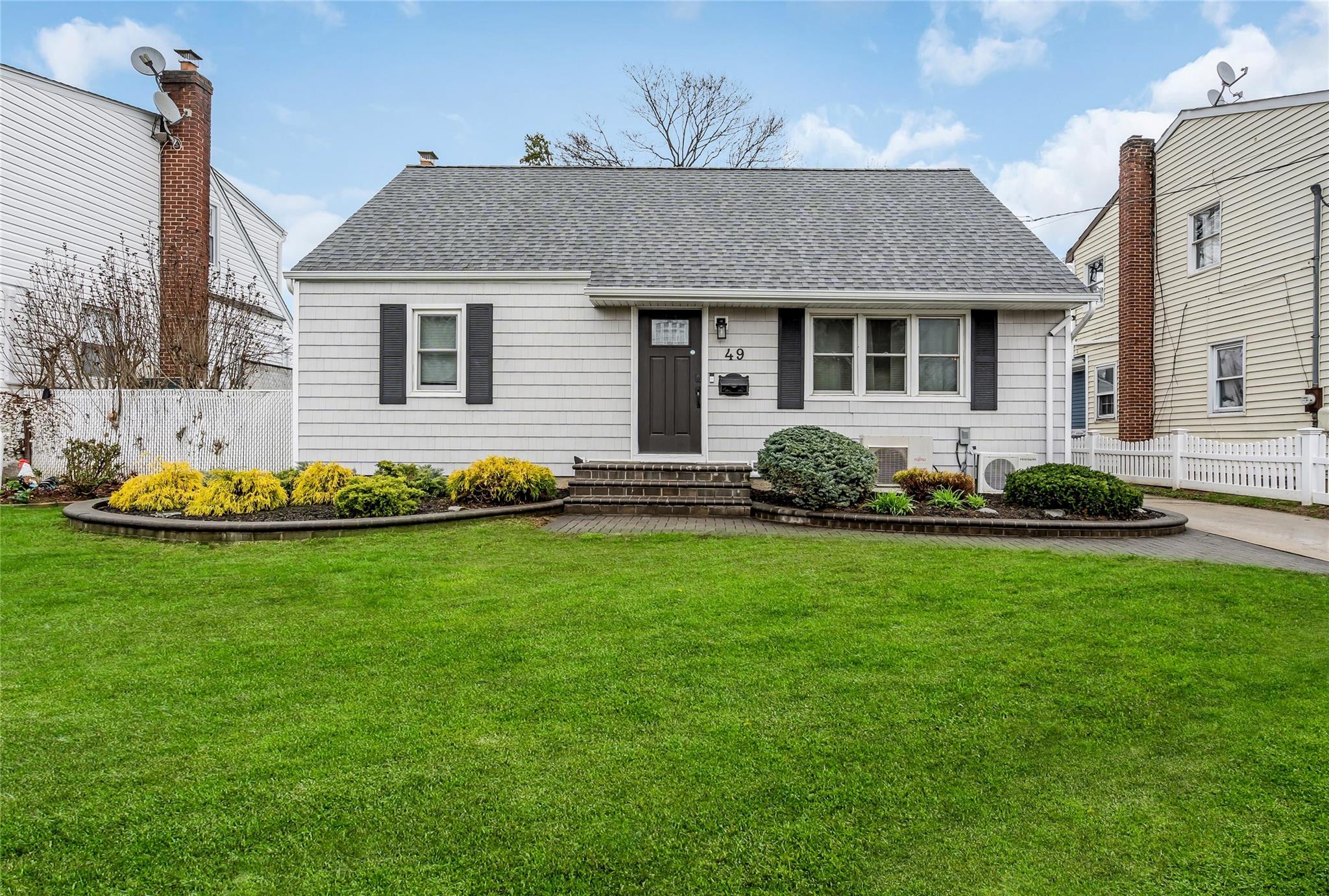 49 Marvin Avenue, Uniondale, New York image 1