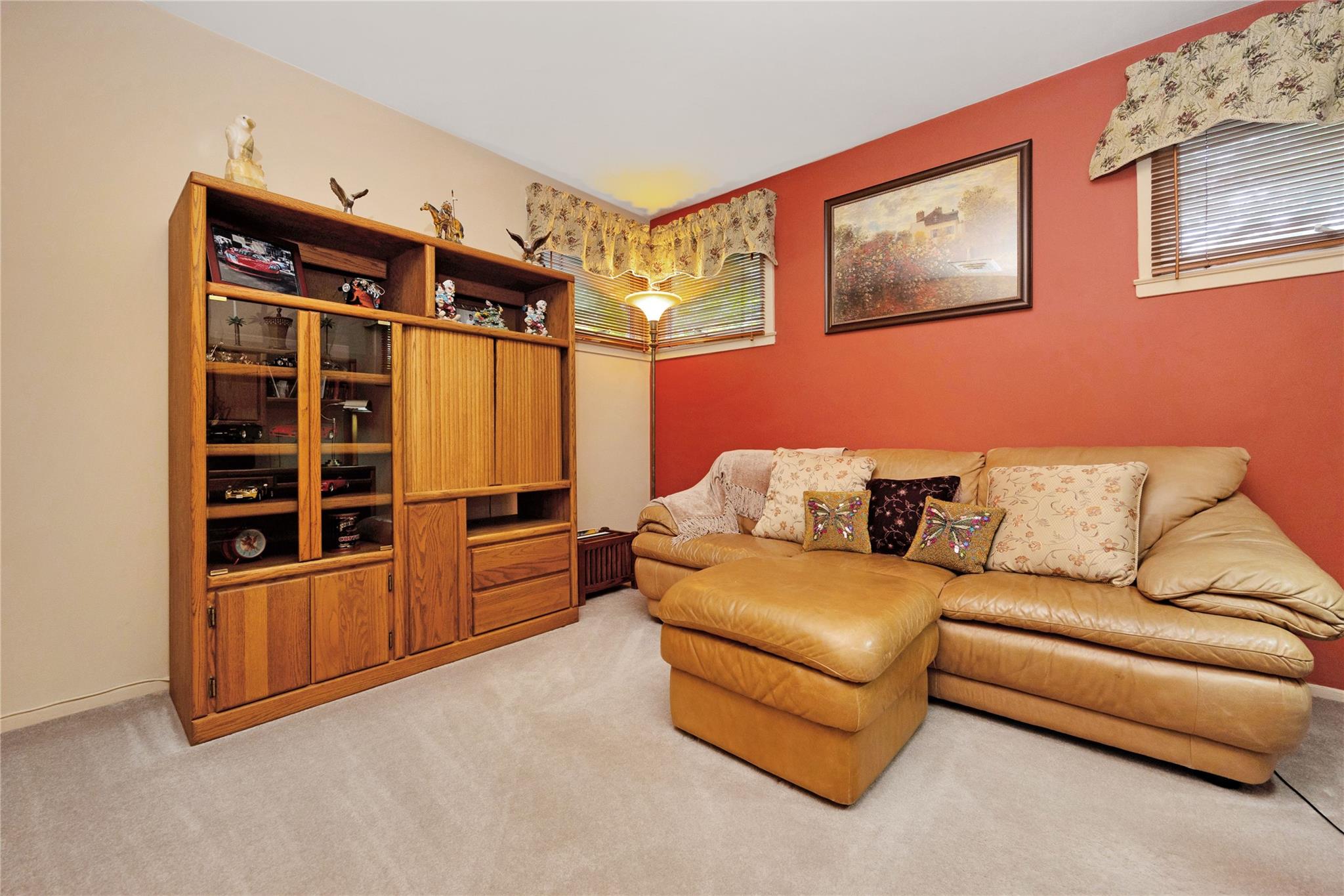 5 Oak Brook Lane, Merrick, New York image 20