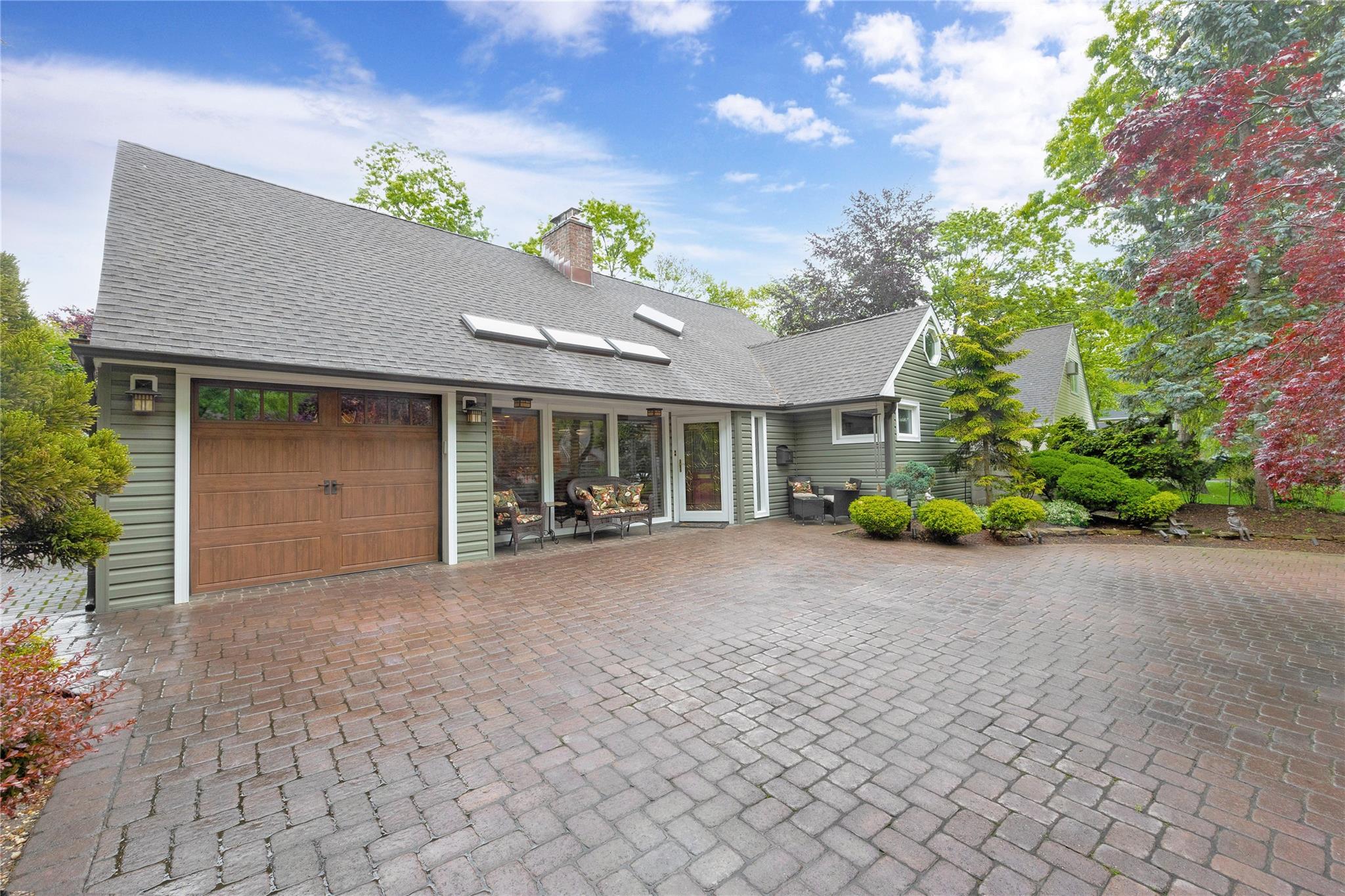 5 Oak Brook Lane