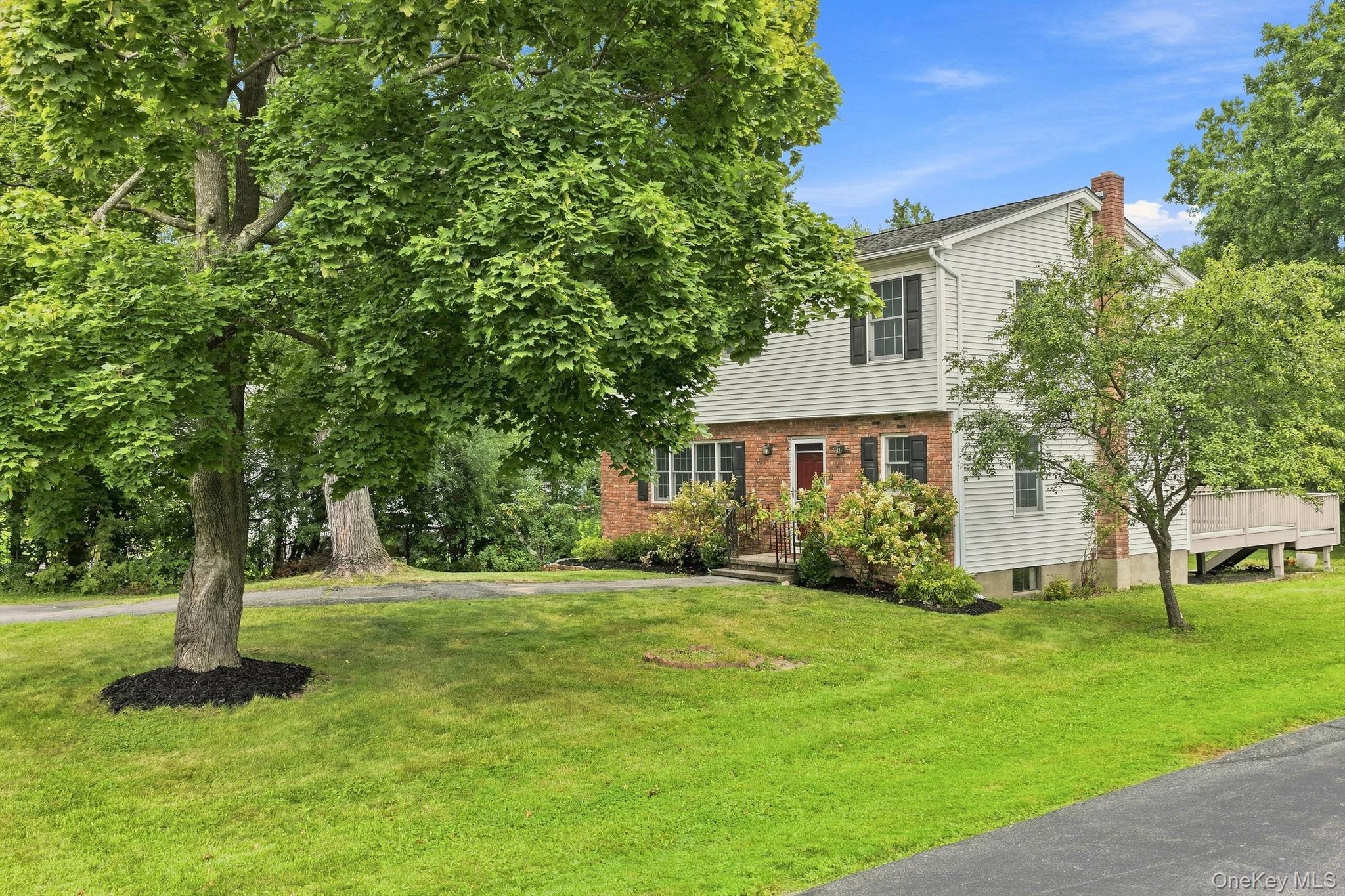 2 Fleetwood Drive