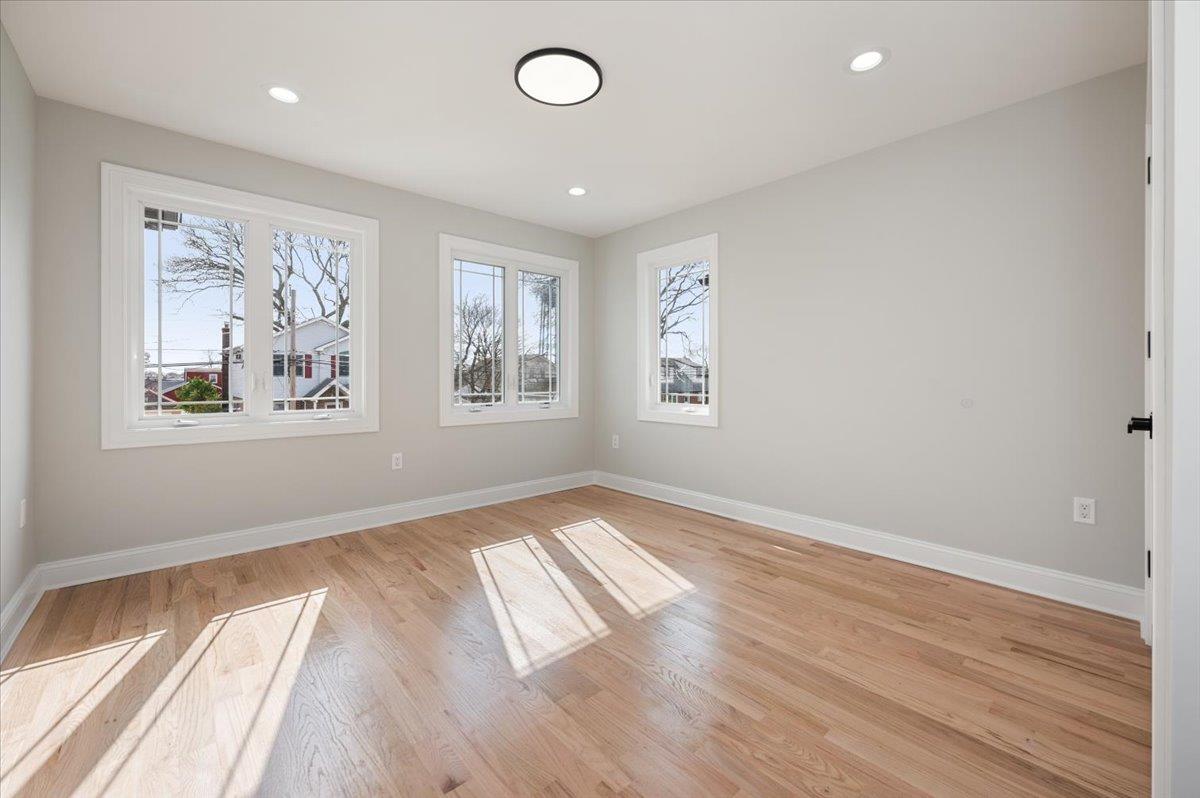 330 Lucille Avenue, Elmont, New York image 18