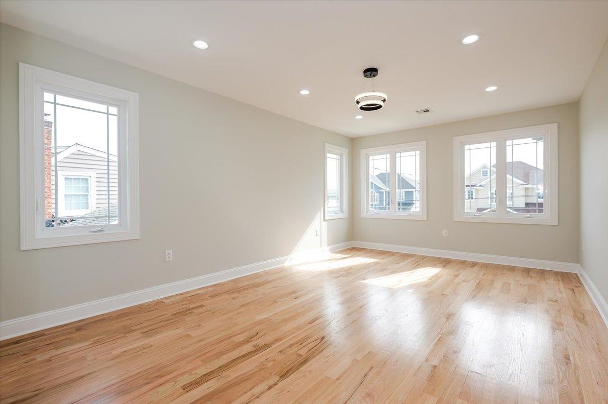 330 Lucille Avenue, Elmont, New York image 15