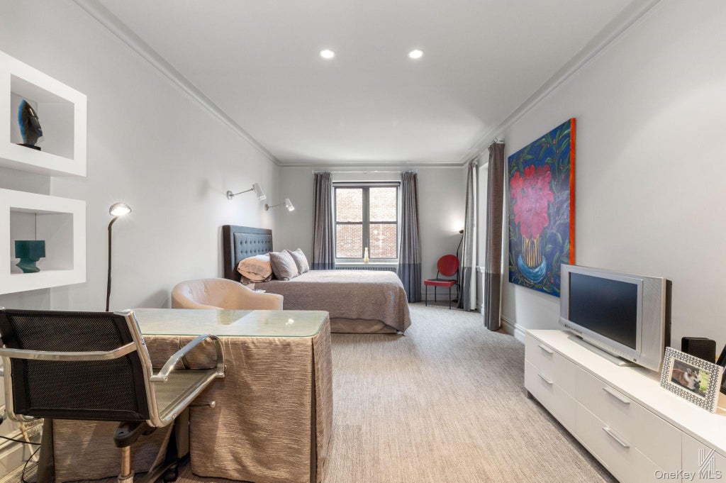 Photo of 25-40 31st Avenue #6F, Astoria, NY 11106 (MLS # 1053560)