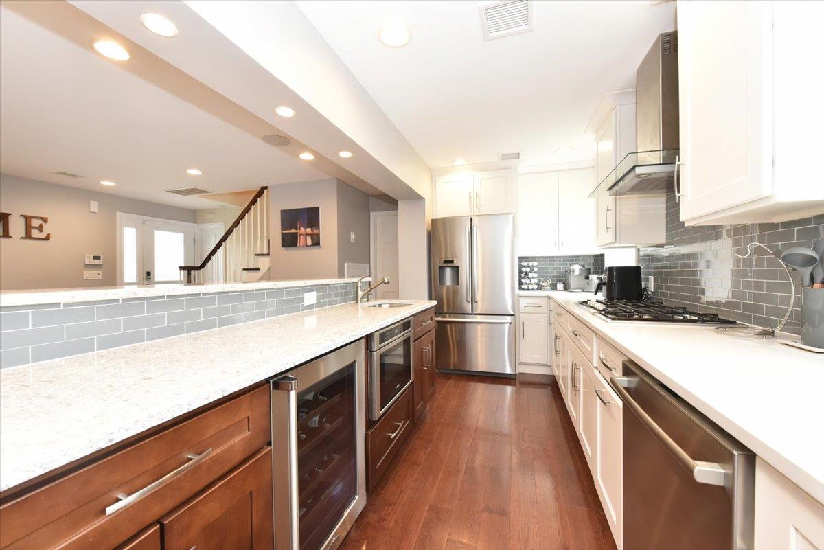 3 Neptune Place, Massapequa, New York image 15