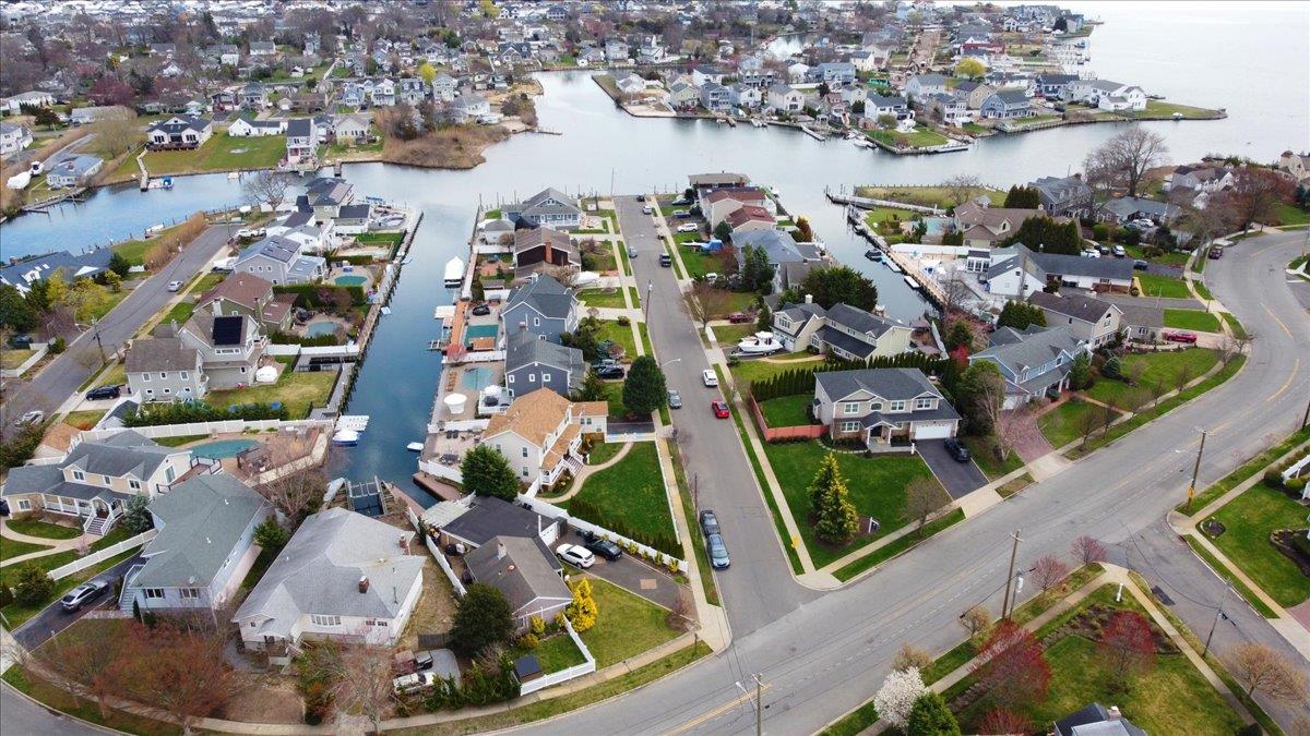 3 Neptune Place, Massapequa, New York image 44
