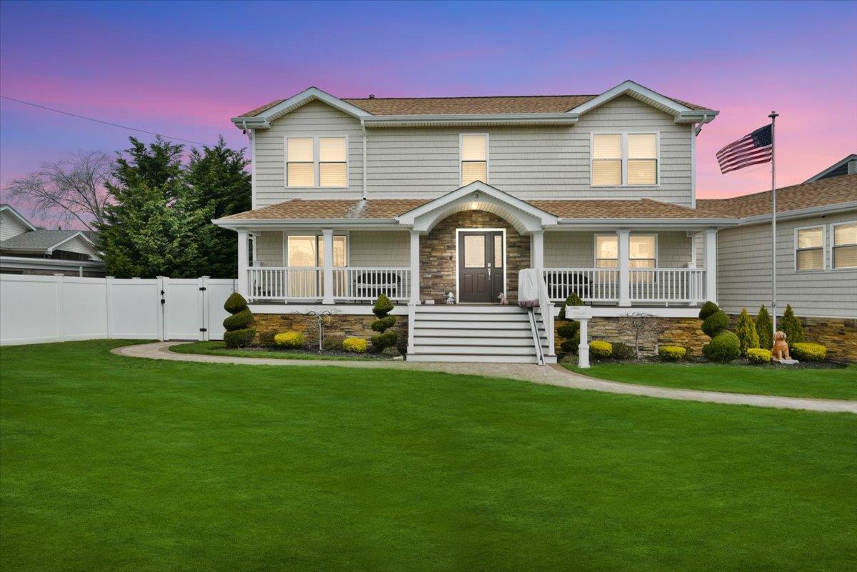3 Neptune Place, Massapequa, New York image 1