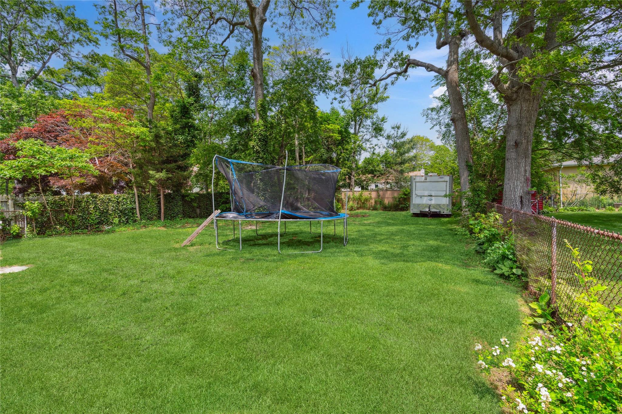 35 Laurel Lane, Shirley, New York image 13