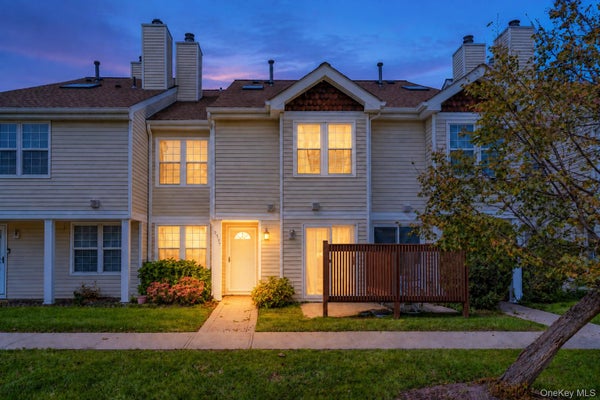 2107 WHISPERING HLS, CHESTER, NY 10918 - Image ae40b2e958bc2efb7dce3d746f09c1fe/1311307059