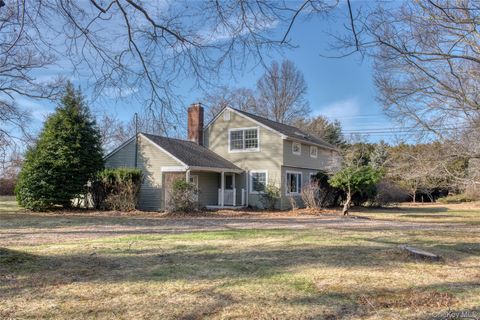 65 Greenway W Orient NY 11957