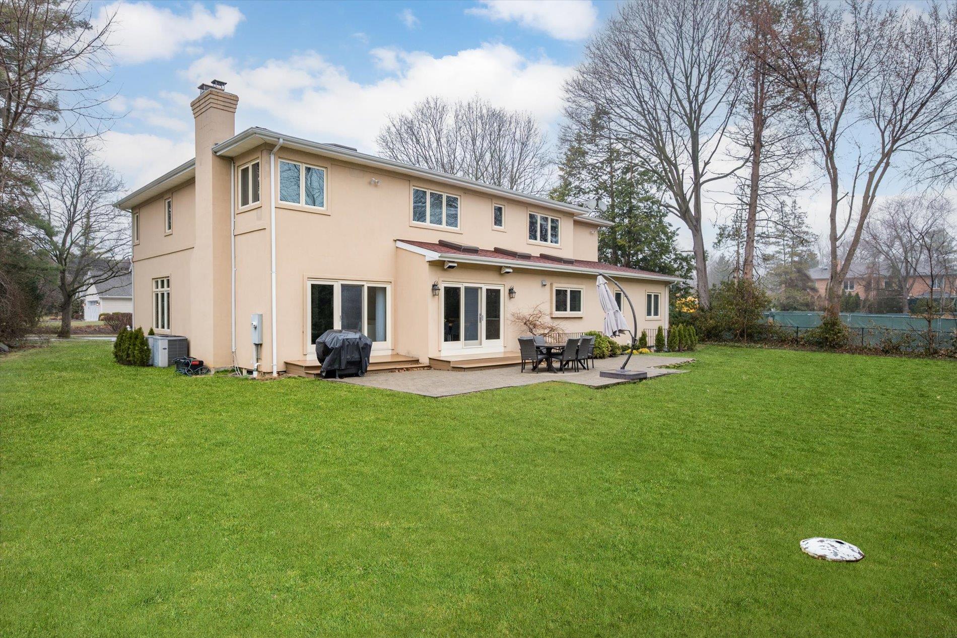 58 Saddle Lane, North Hempstead, New York image 45