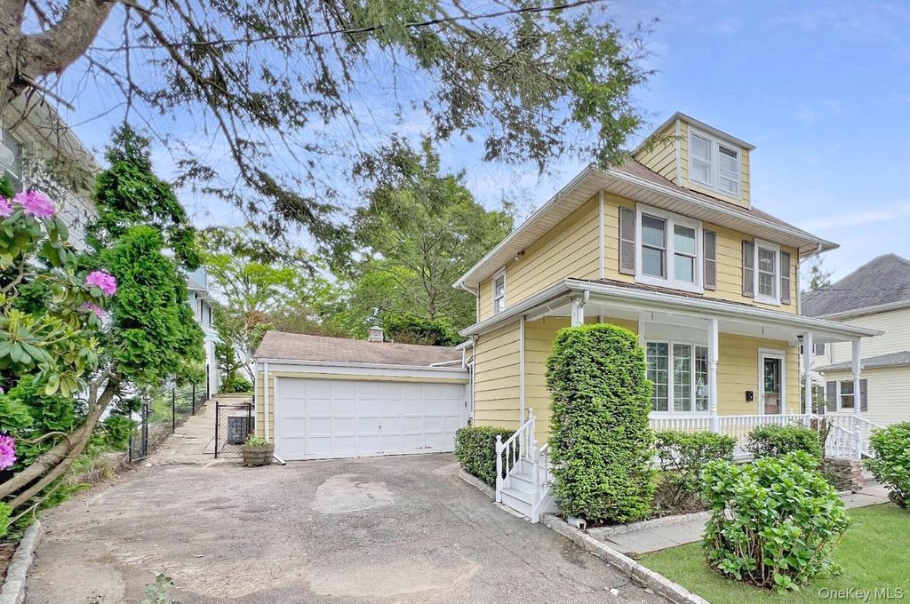 Photo of 1311 Henry Avenue, Mamaroneck, NY 10543 (MLS # 979323)