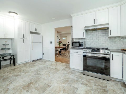 Homes For Rent - 19 Elm Street<br/> Nassau County, Greenvale, NY 11548
