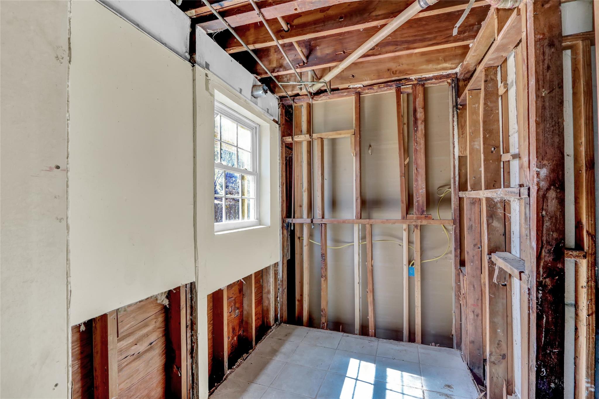 42 N Nostrand Avenue, Brentwood, New York image 26