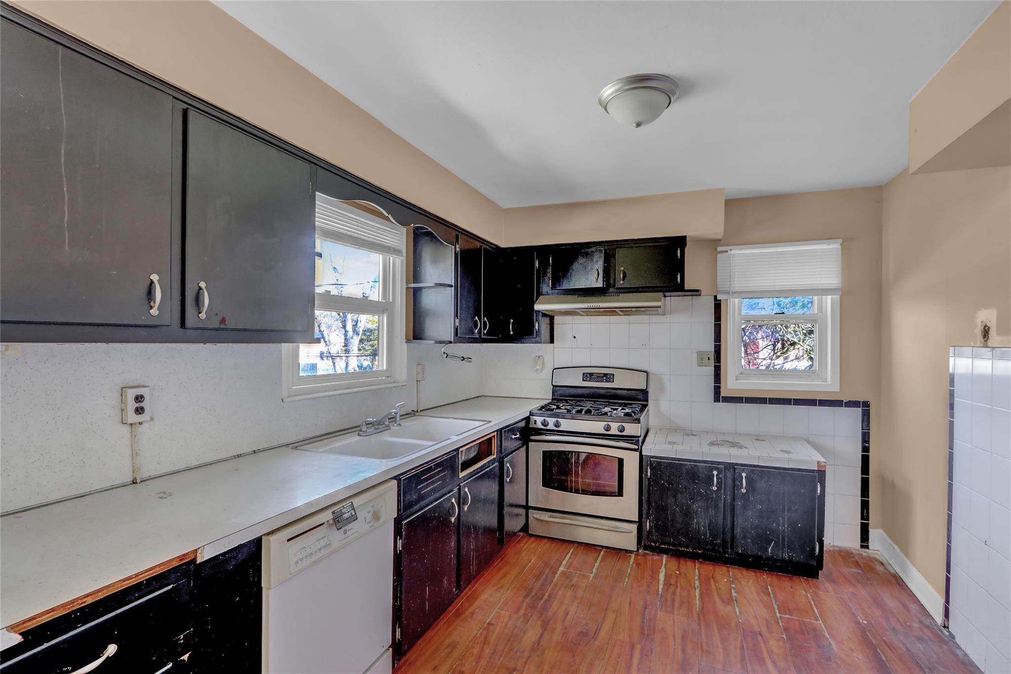 42 N Nostrand Avenue, Brentwood, New York image 12