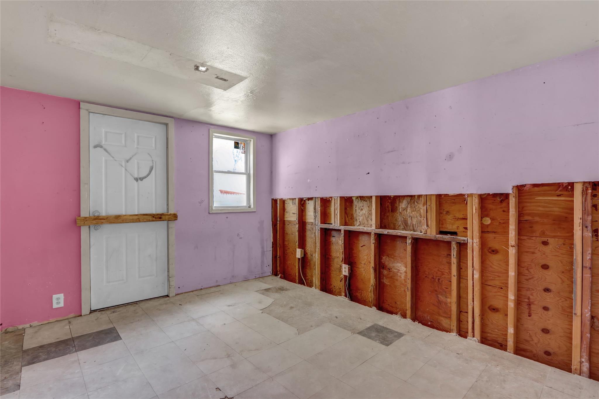 42 N Nostrand Avenue, Brentwood, New York image 23
