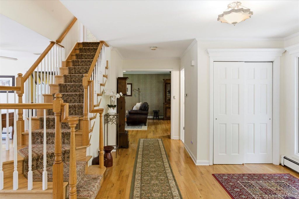 Photo of 6 Brandy Road, Cold Spring Harbor, NY 11724 (MLS # 1005543)