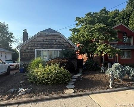 Homes For Sale - 37 Marino Avenue<br/> Nassau County, Port Washington, NY 11050