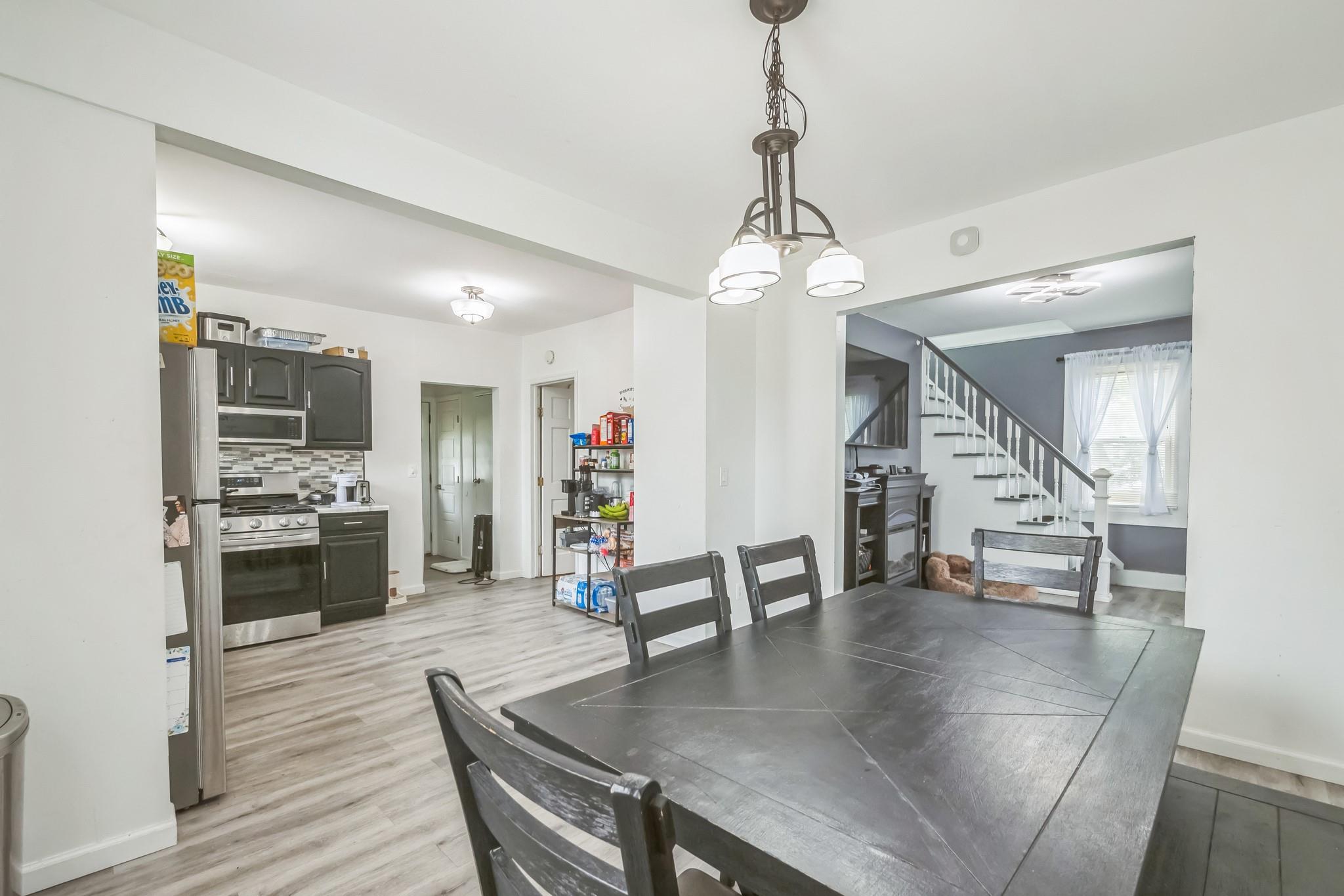 253 N 3rd Avenue, Bay Shore, New York image 3