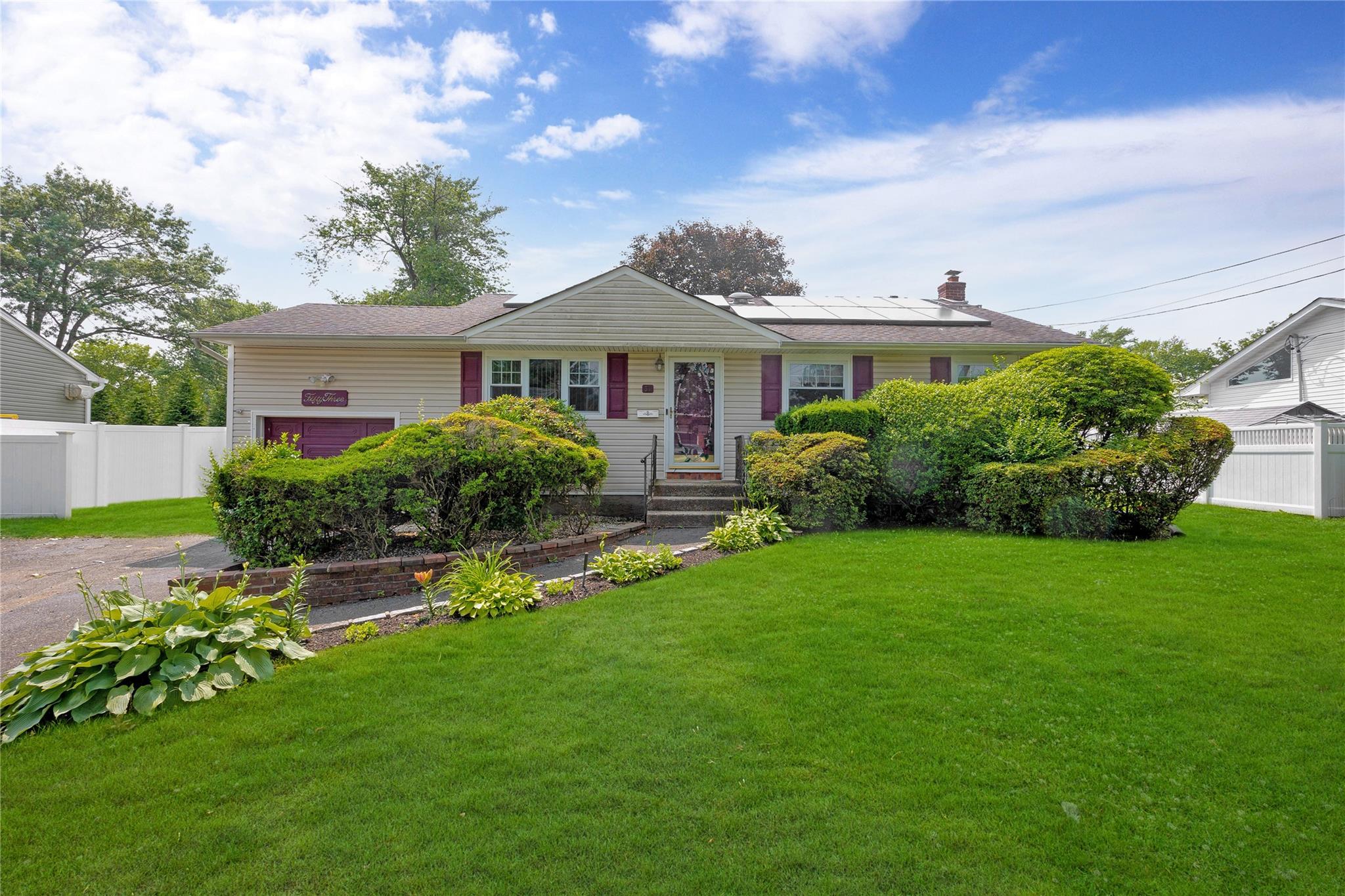 Property for Sale at Wiltshire Drive, Commack, Hamptons, NY - Bedrooms: 4 
Bathrooms: 2  - $625,000