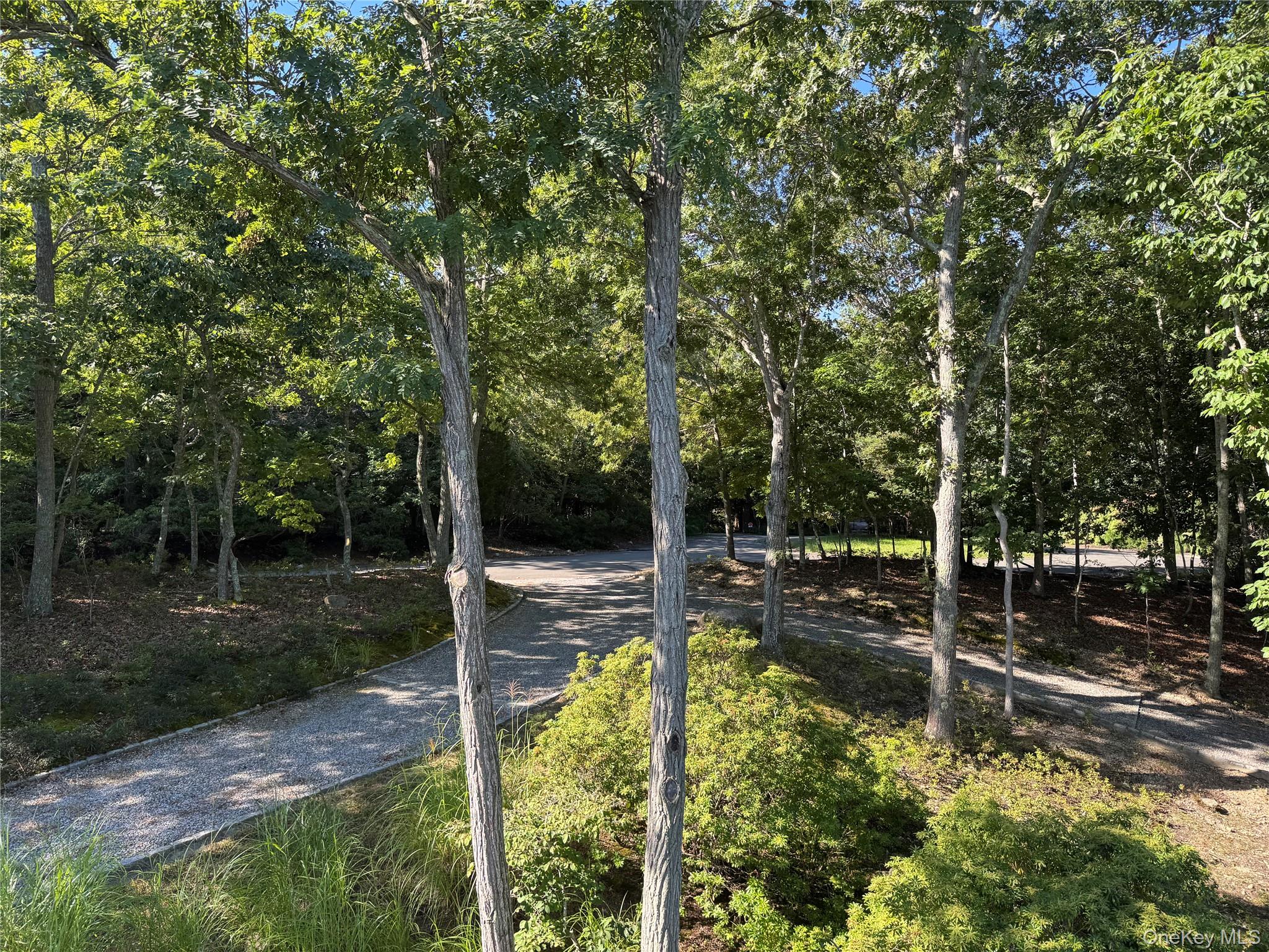 2 Little Court