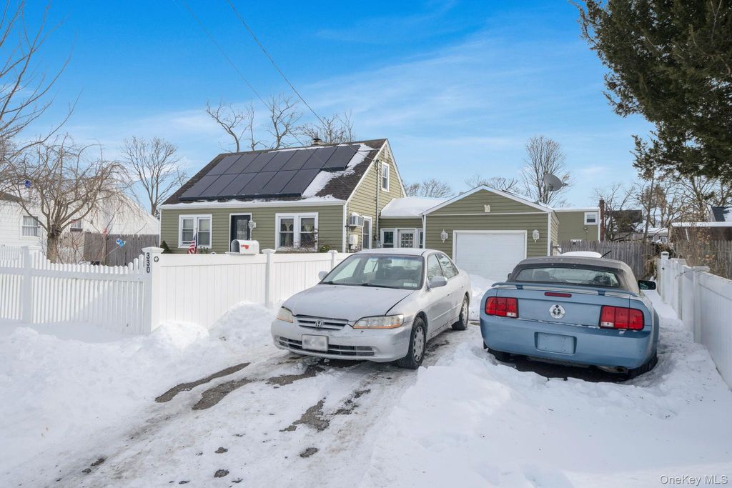 Photo of 330 Earle Street, Central Islip, NY 11722 (MLS # 958207)