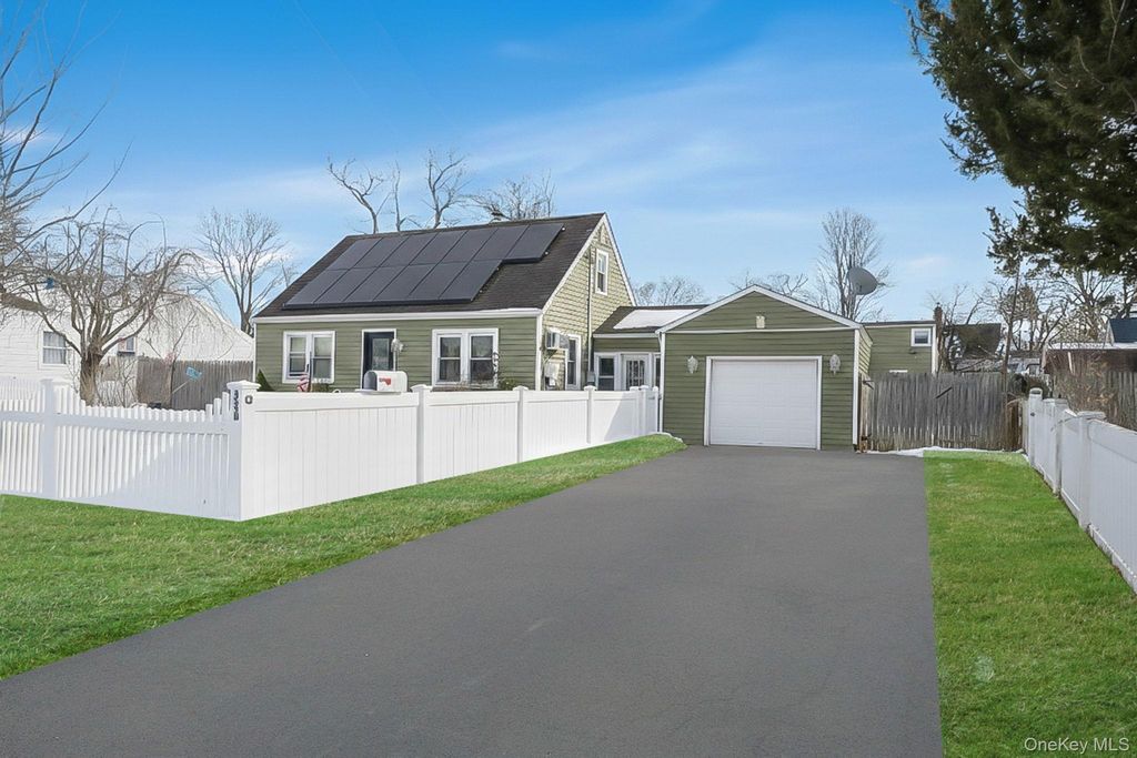 Photo of 330 Earle Street, Central Islip, NY 11722 (MLS # 958207)