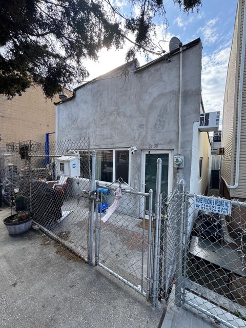 5438 46th Street Maspeth NY 11378