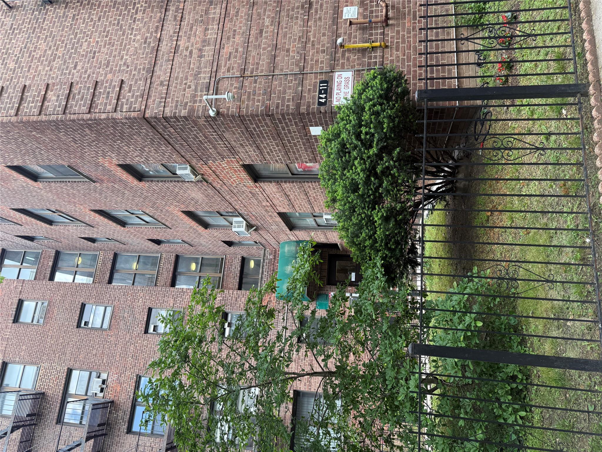 Property for Sale at Macnish Street 1E, Elmhurst, Queens, NY - Bedrooms: 1 
Bathrooms: 1 
Rooms: 3  - $319,000