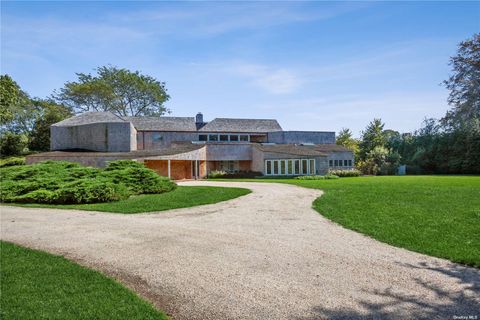 33 Ocean Avenue East Hampton NY 11937