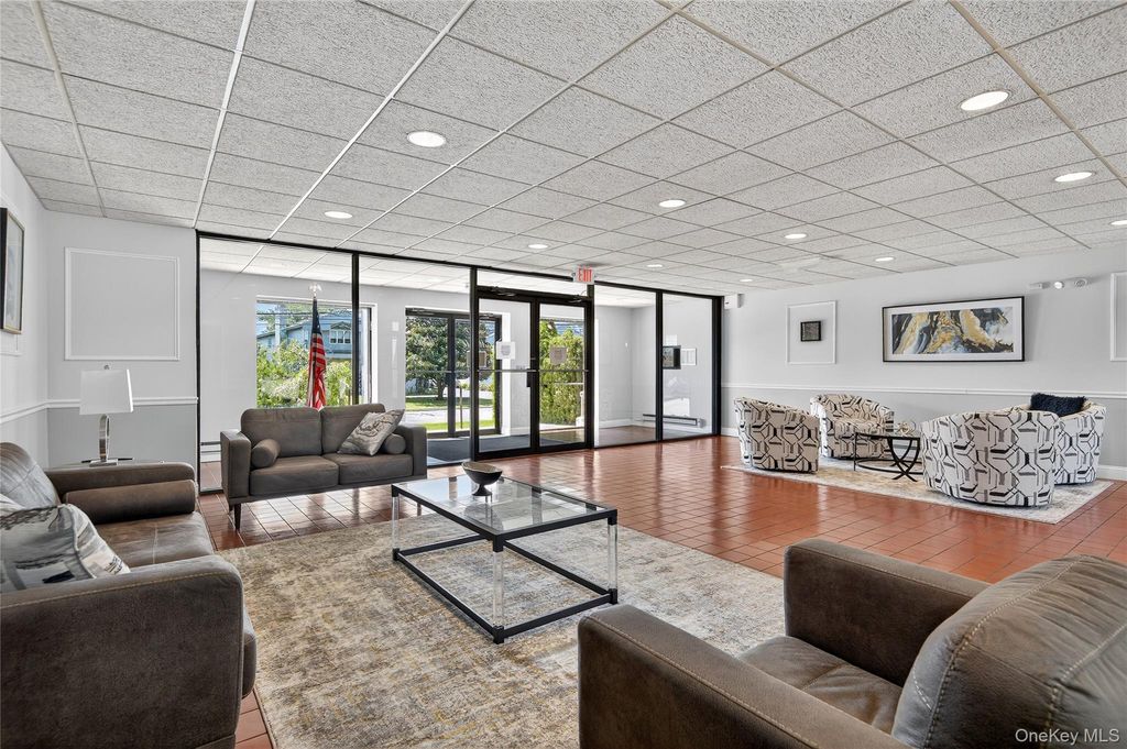 Photo of 175 Maple Avenue #3G, Westbury, NY 11590 (MLS # 988965)