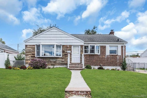 Homes For Sale - 74 Bette Road<br/> East Meadow, NY 11554