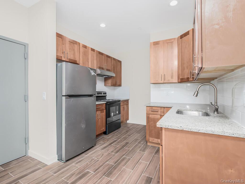 409 Warburton Avenue 1A