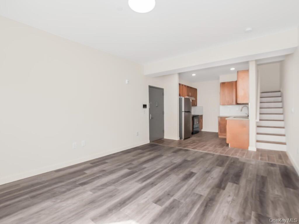 409 Warburton Avenue 1A