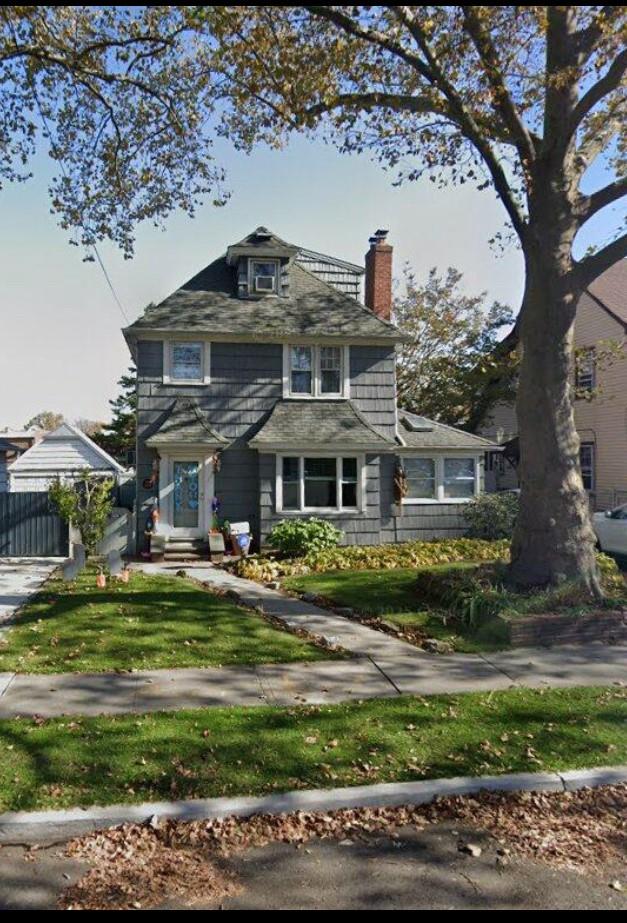 Property for Sale at 216th Street, Bayside, Queens, NY - Bedrooms: 4 
Bathrooms: 3 
Rooms: 10  - $1,250,000