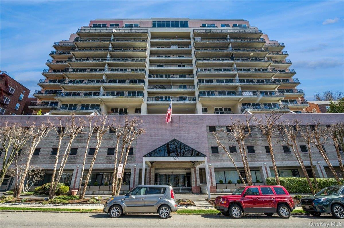 1020 Warburton Avenue 5A