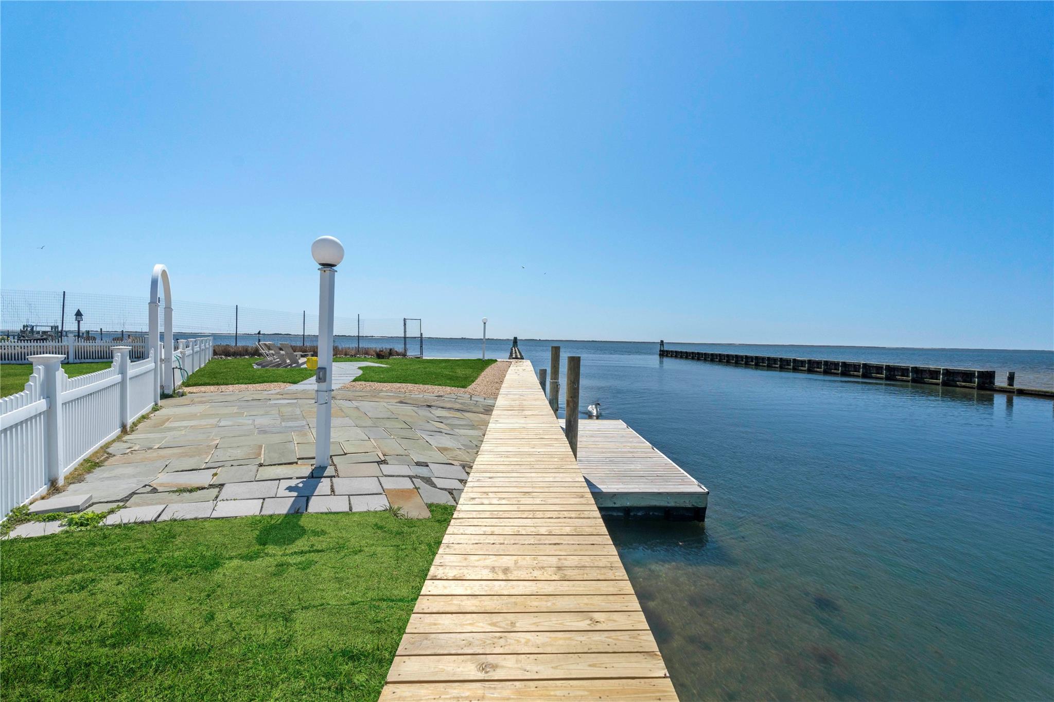 40 Laura Lee Drive, Center Moriches, New York image 13