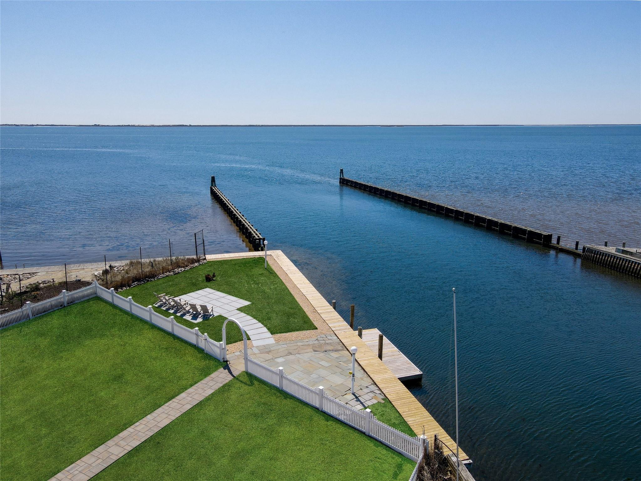 40 Laura Lee Drive, Center Moriches, New York image 3