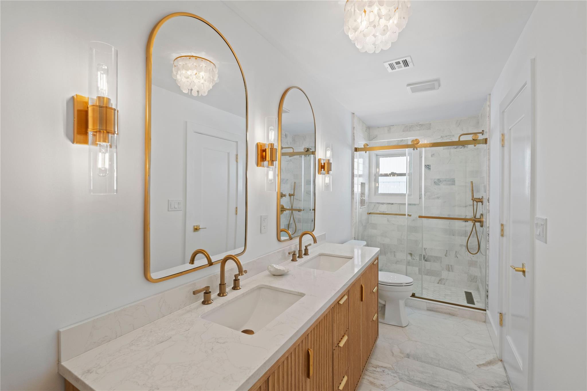 40 Laura Lee Drive, Center Moriches, New York image 6