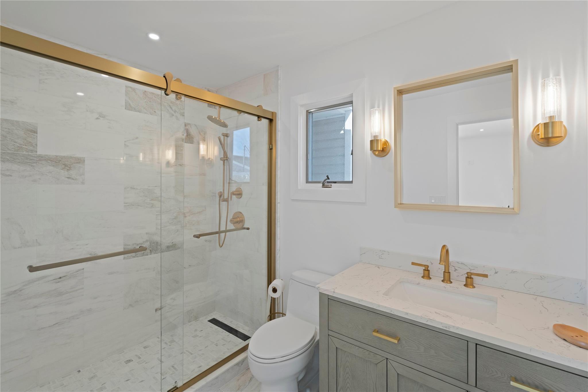 40 Laura Lee Drive, Center Moriches, New York image 12