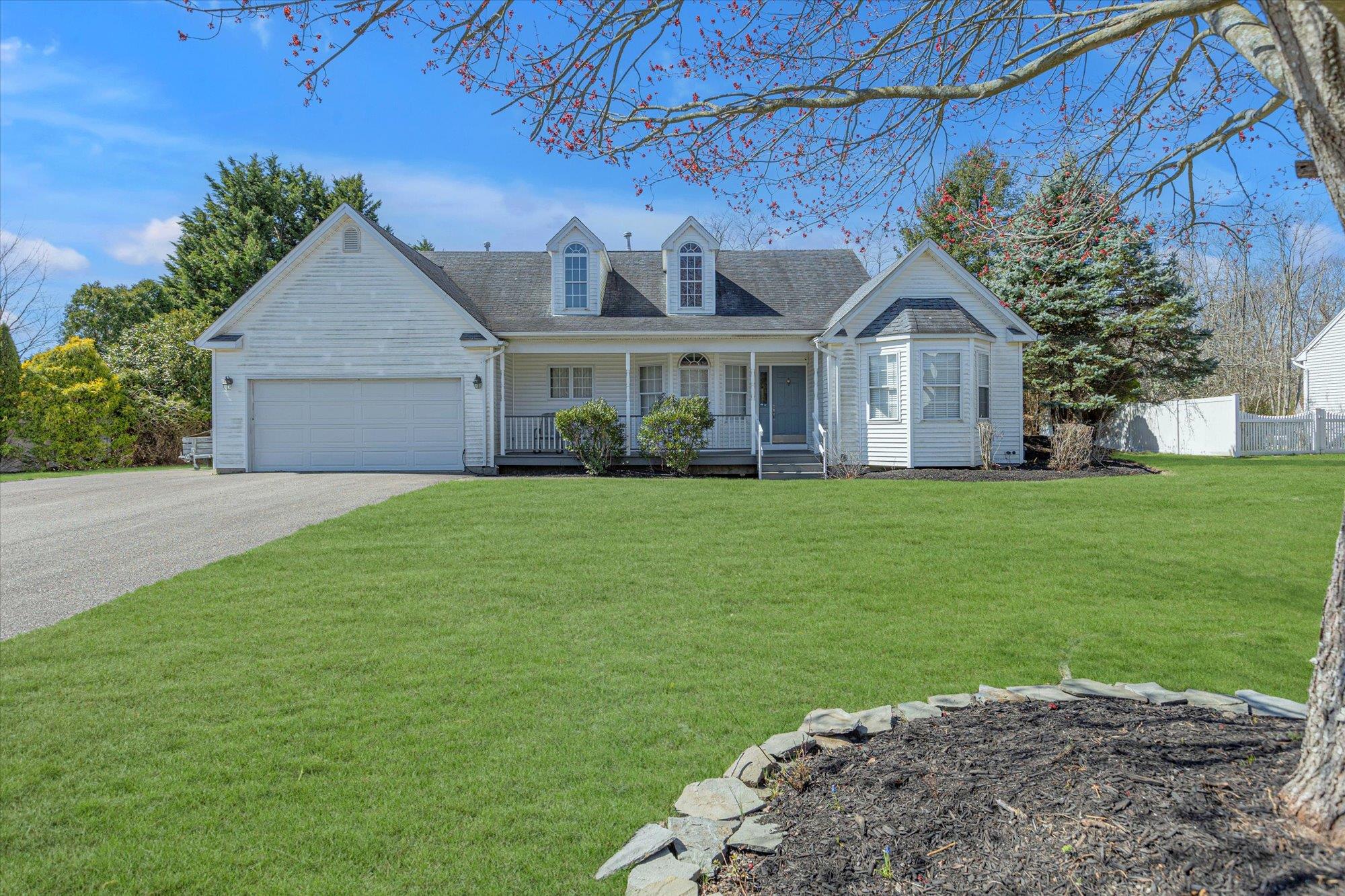 4 Paige Lane, Moriches, New York image 1