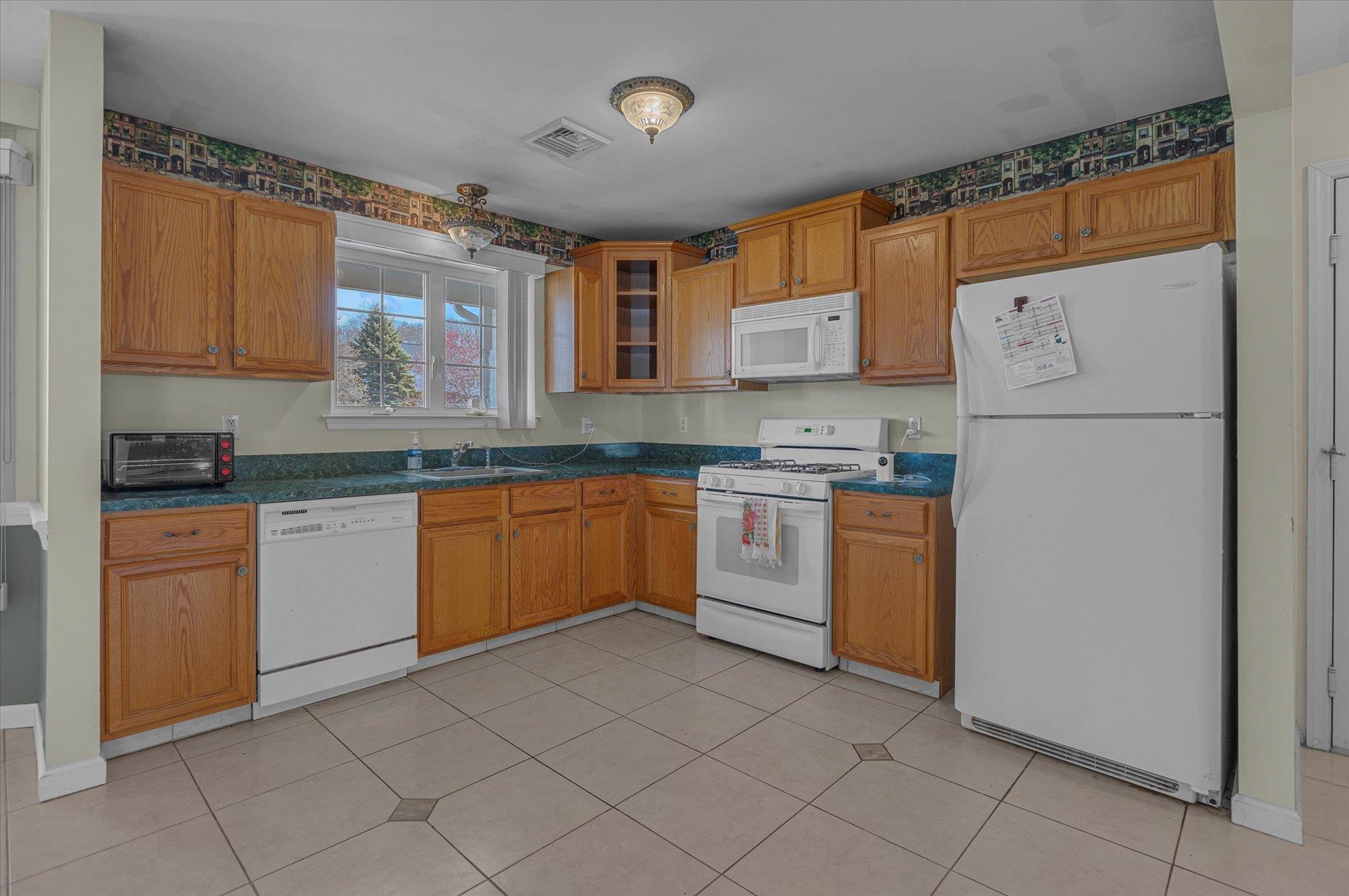 4 Paige Lane, Moriches, New York image 7