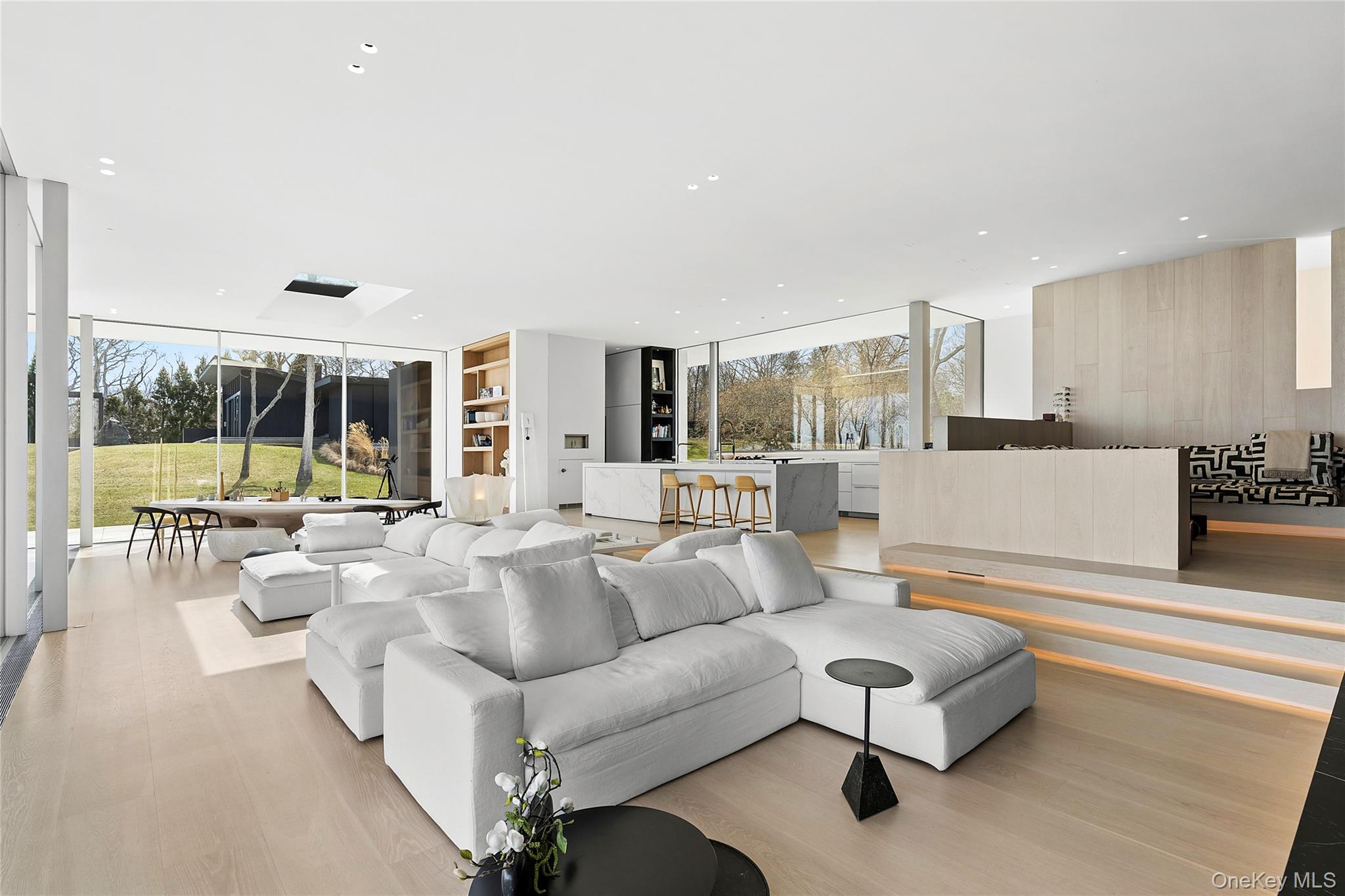 20 & 22 Hedges Banks Drive