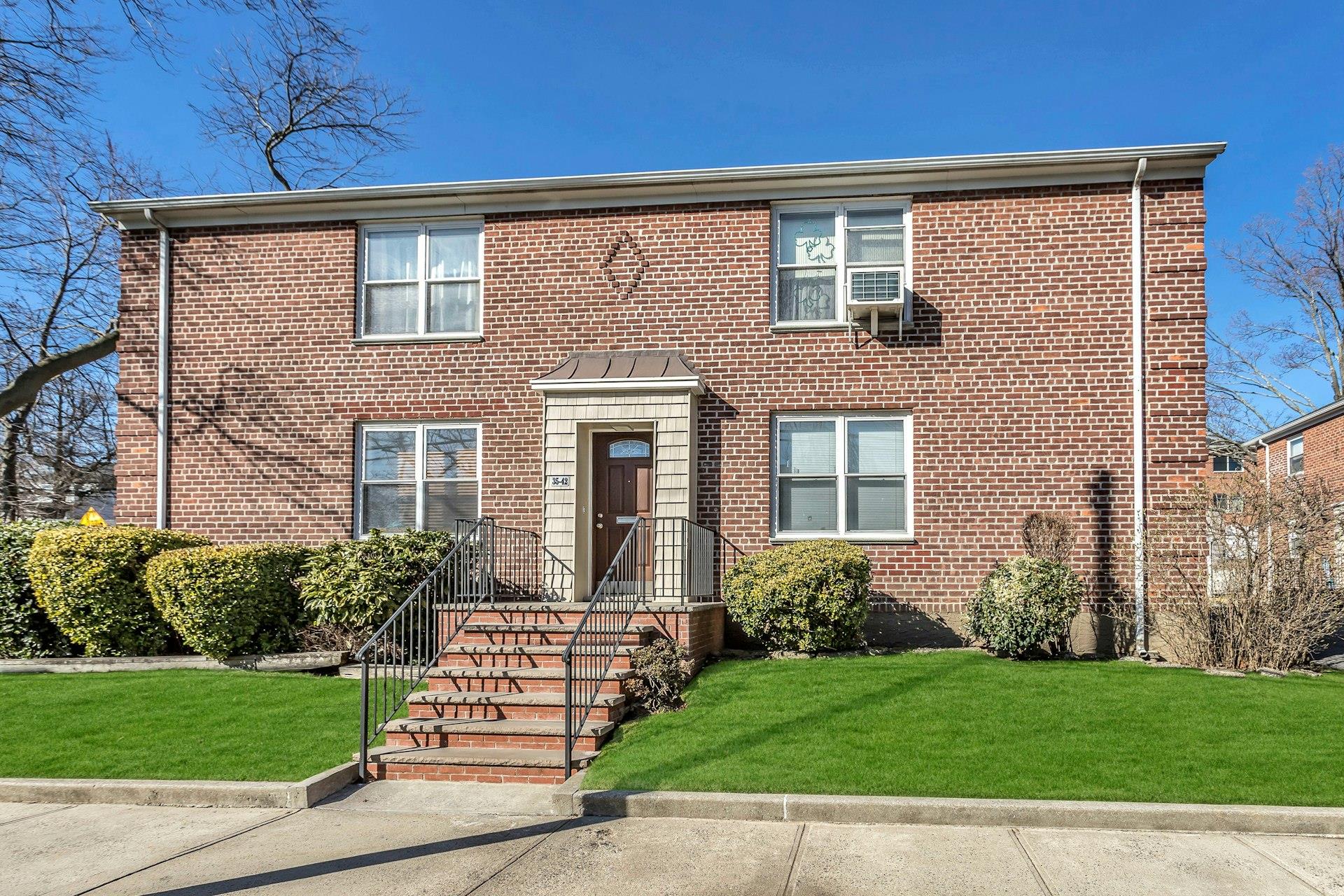 Property for Sale at 205th Street 288, Bayside, Queens, NY - Bedrooms: 2 
Bathrooms: 1 
Rooms: 5  - $320,000
