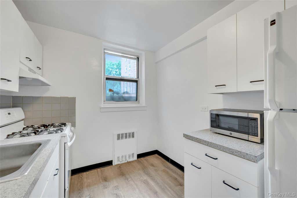 Photo of 5610 Netherland Avenue #1G, Bronx, NY 10471 (MLS # 1041816)